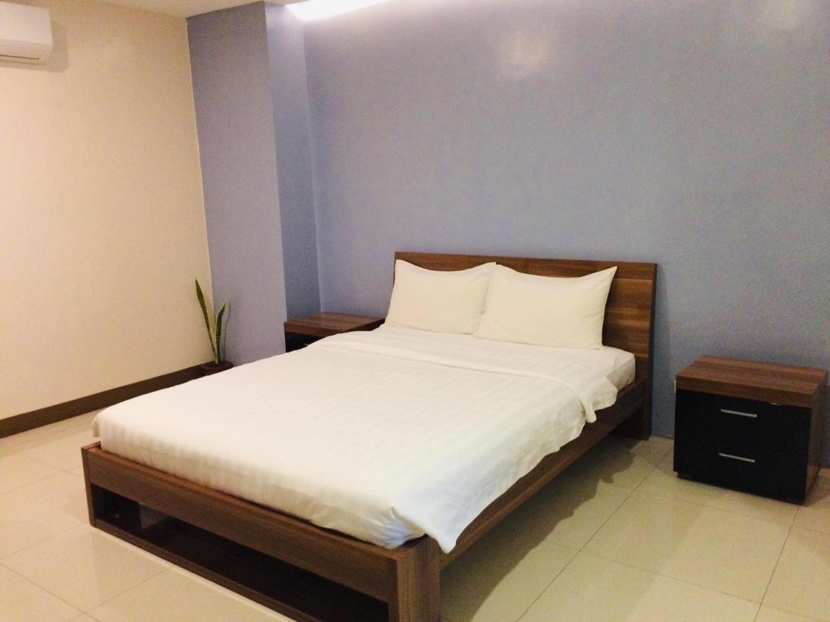 Ybc Grand Hotel Olongapo Exterior photo