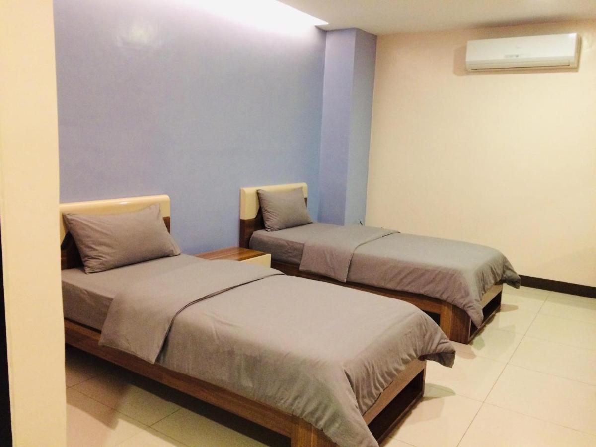 Ybc Grand Hotel Olongapo Exterior photo